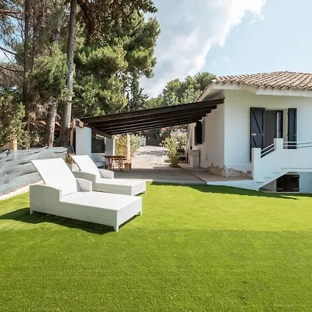 Casa Vinci - With Garden Near The Sea Hébergement de vacances Campu Longu