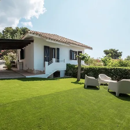 Casa Vinci - With Garden Near The Sea Hébergement de vacances Campu Longu