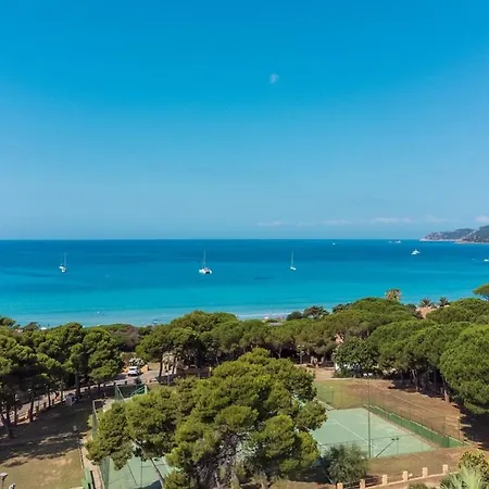 Casa Vinci - With Garden Near The Sea Feriehus